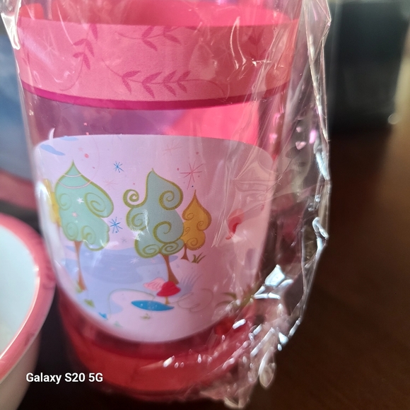 Barbie dinnerware sets - Picture 3 of 4